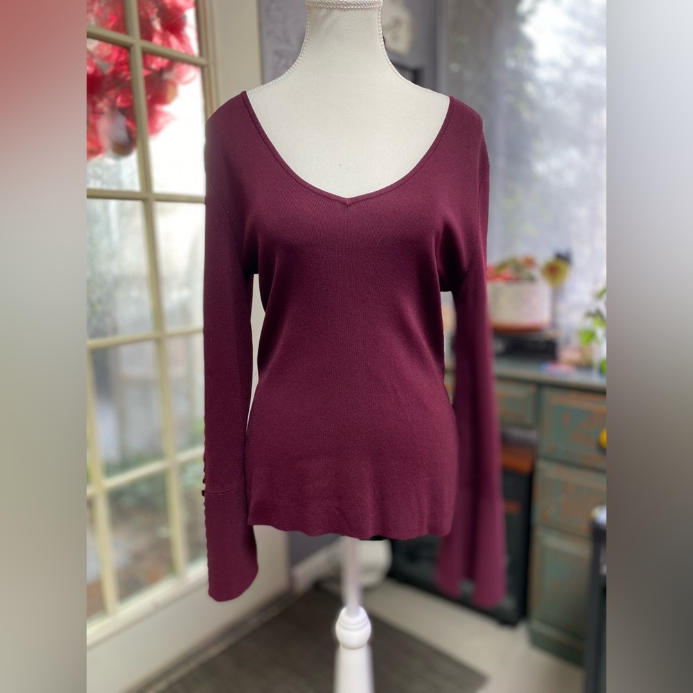 International concepts maroon wine color top with pearl detail Y2K style